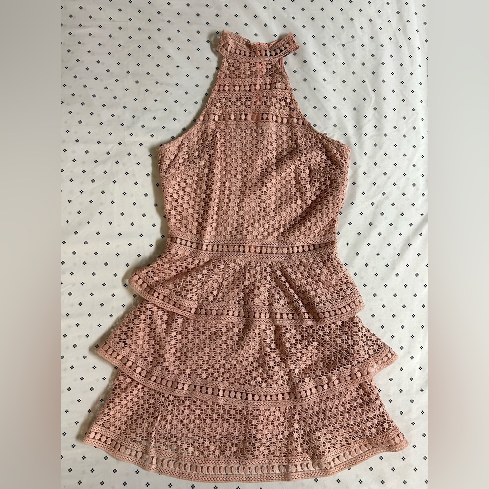 pink haulter neck line dress 💕